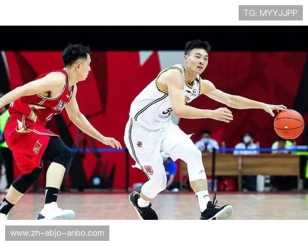 辽宁男篮CBA球员女友曝光：球员私生活小揭密